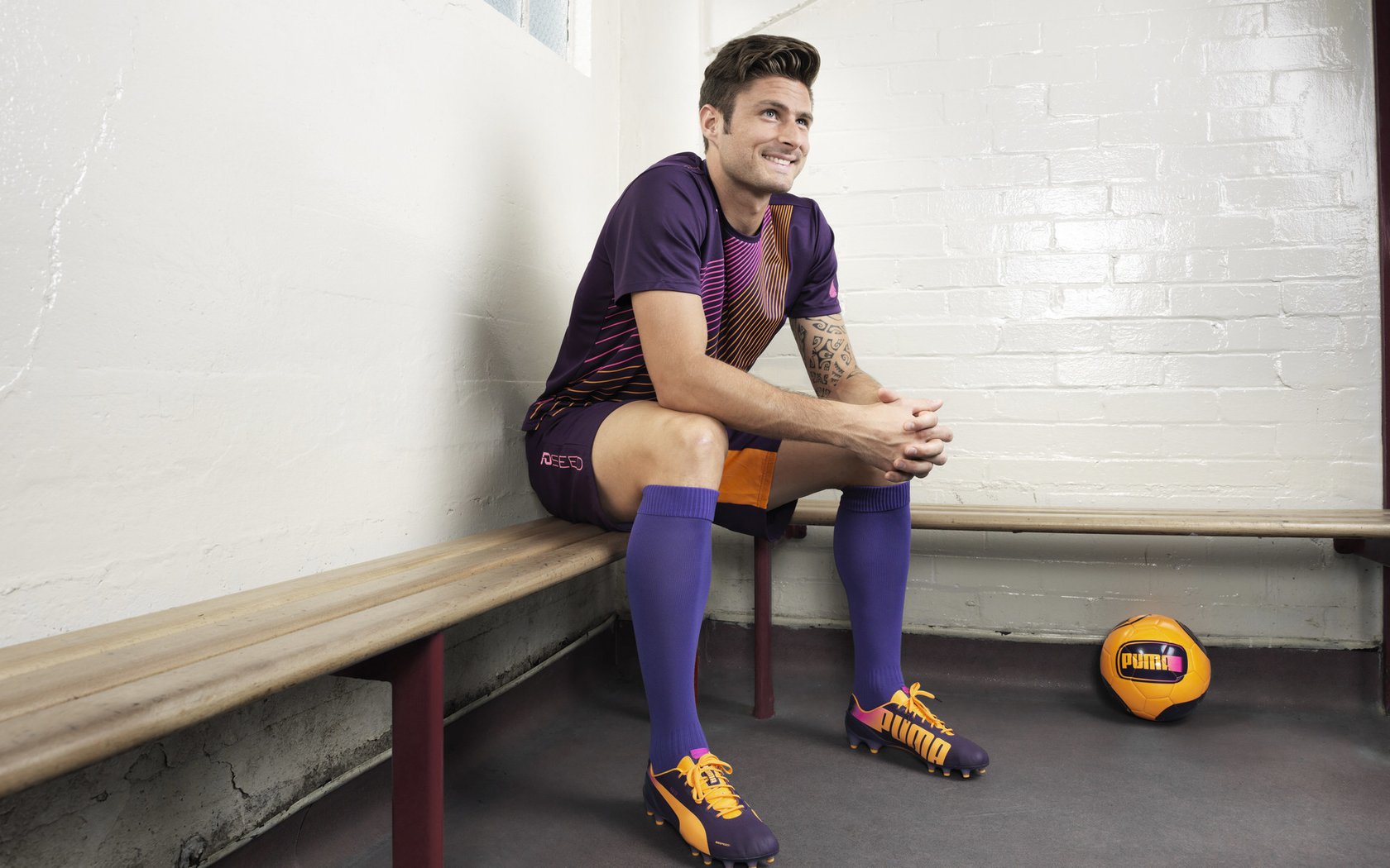 球场新气象:技术设备和数据分析的应用,球场数据图